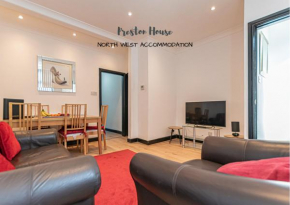 Newly Refurbished 3 Bedroom House (Preston)